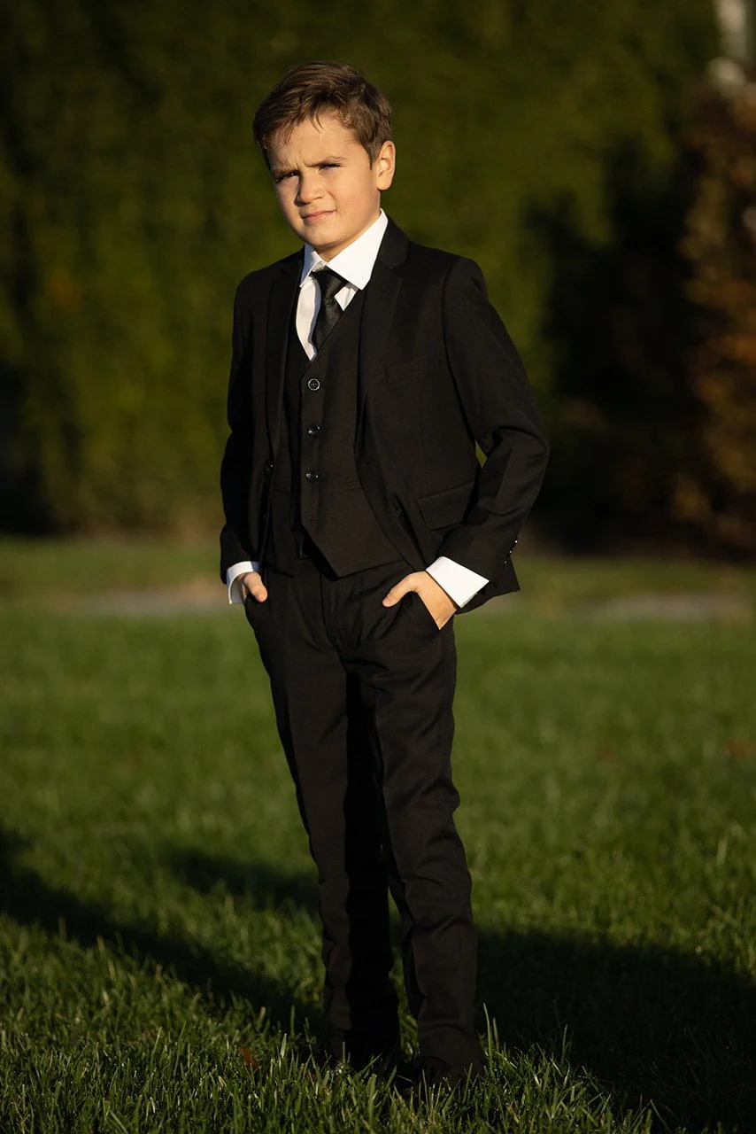 "Leo" Kids Black 5-Piece Suit - Image 2